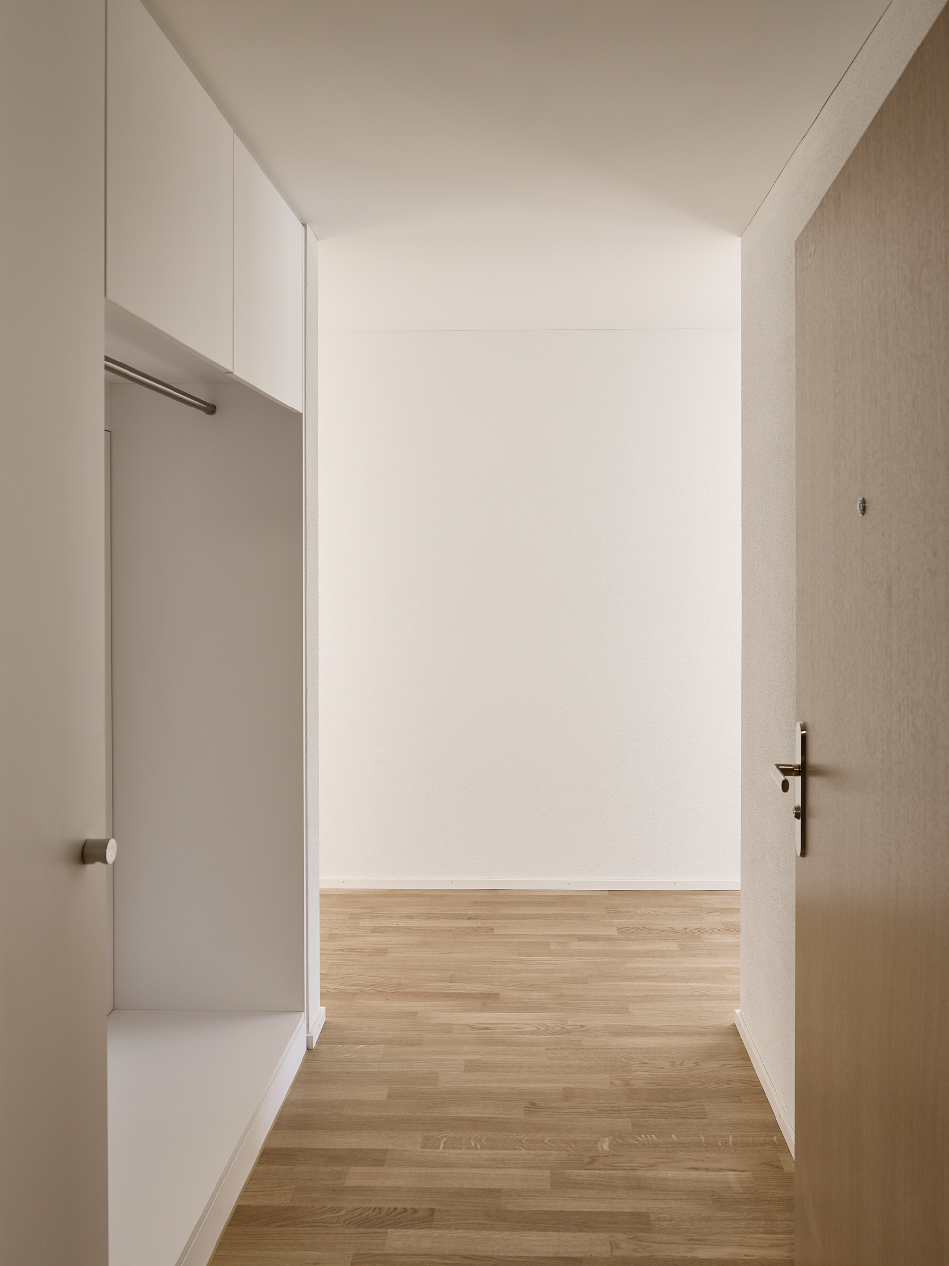 E18686 Alpa 080484 SCREEN